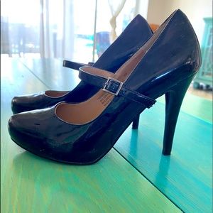 NEW RSVP  Mary Jane Pumps Heels Black Patent  Leather Size 7